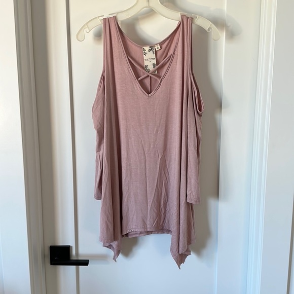Blu Pepper Tops - Blu Pepper exposed shoulder top size M